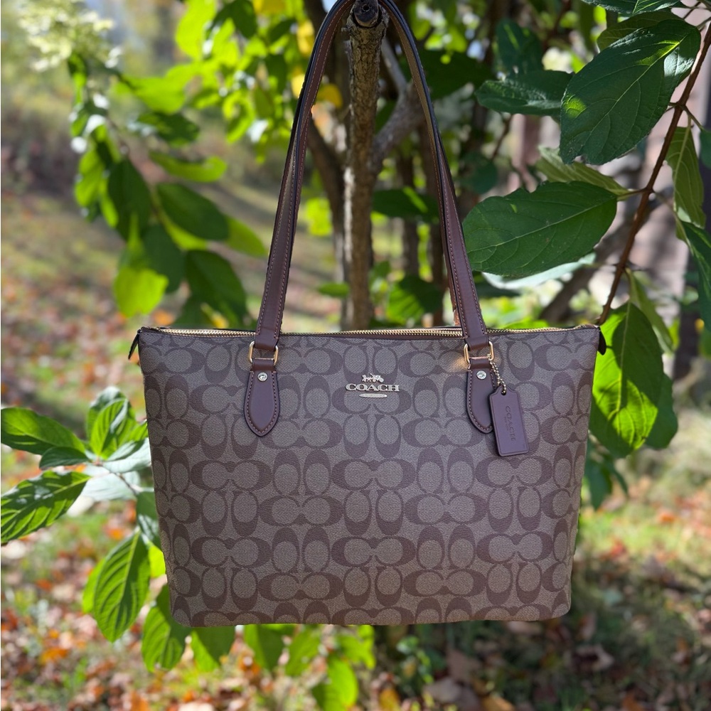 Coach Gallery Tote CH504 NWT